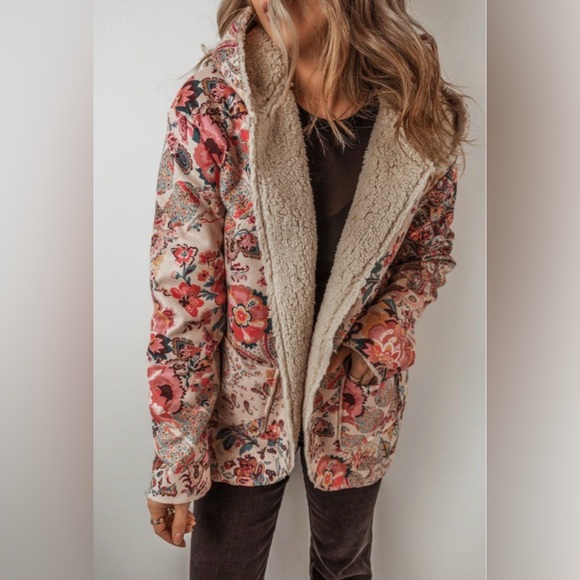 Jackets & Blazers - NWOT Floral Sherpa-Lined Jacket Size Medium